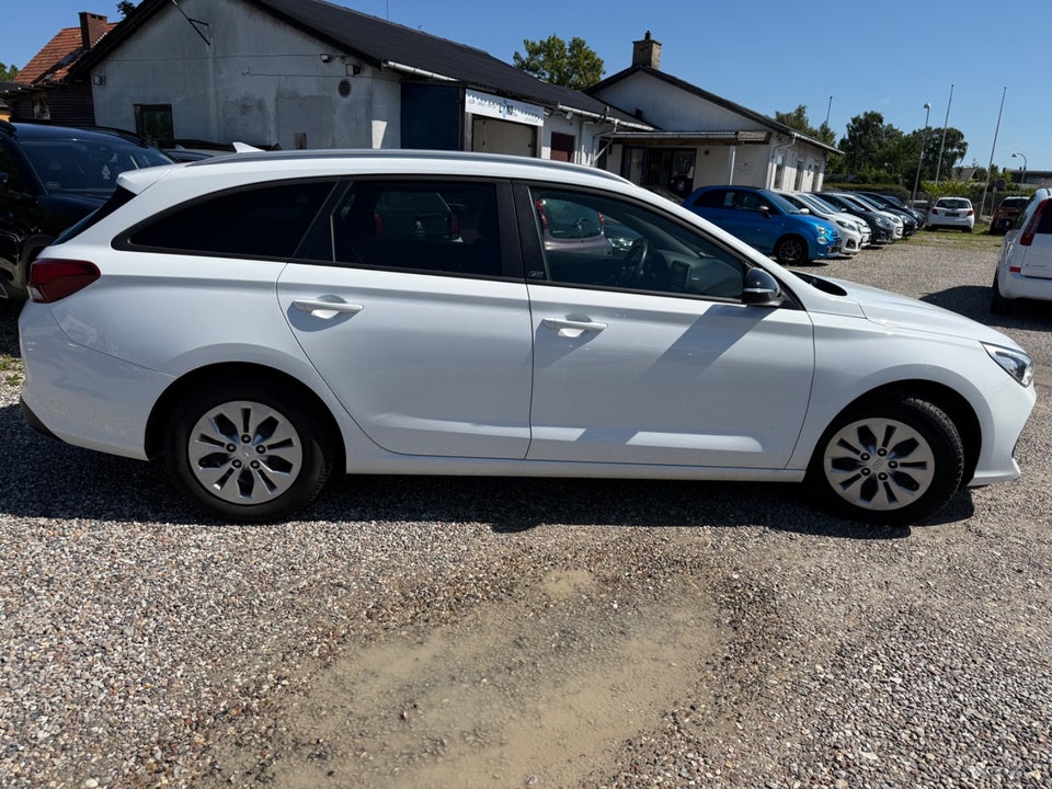 Hyundai i30 1,0 T-GDi Go! stc. 5d