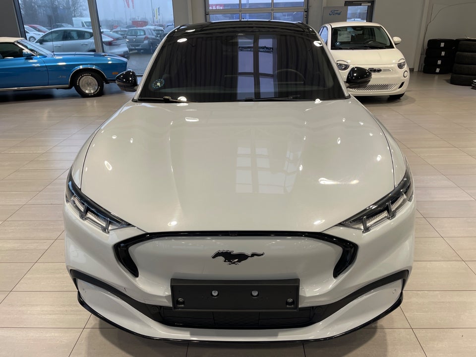 Ford Mustang Mach-E 75 Standard Range AWD 5d