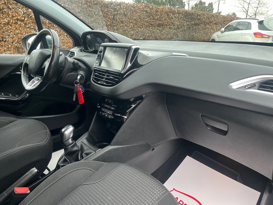 Peugeot 208 1,6 BlueHDi 100 Allure 5d