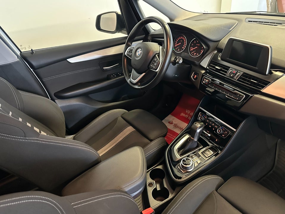 BMW 220i 2,0 Active Tourer Advantage aut. 5d