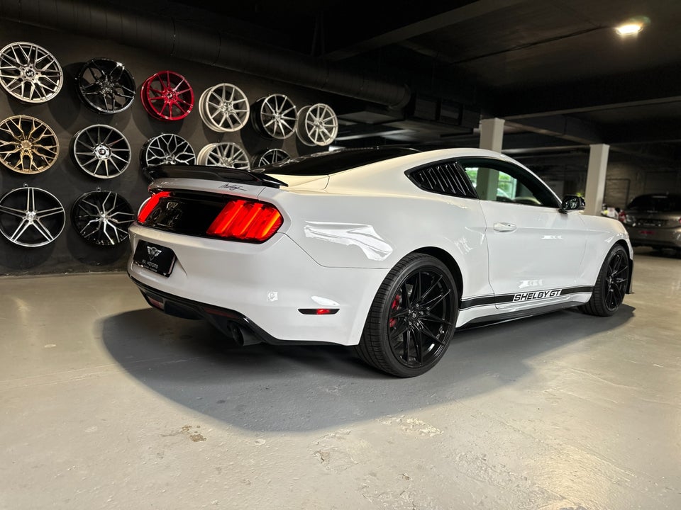 Ford Mustang 3,7 GT Fastback aut. 2d