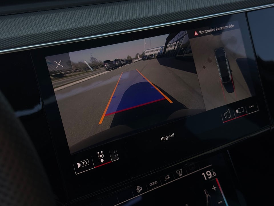 Audi Q8 e-tron 55 S-line Sportback quattro 5d