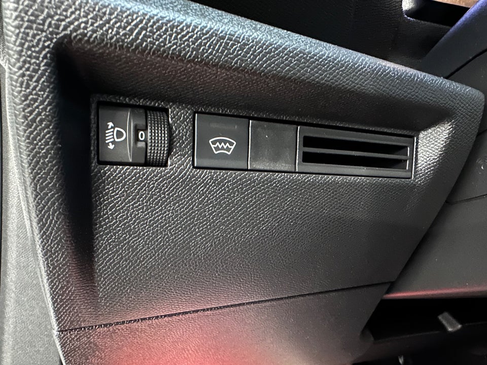 Citroën C4 1,2 PureTech 130 VTR Sport EAT8 5d