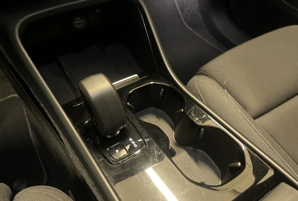 Volvo XC40 ReCharge Extended Range Plus 5d