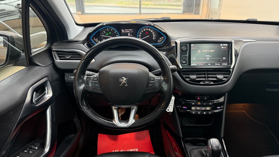 Peugeot 2008 1,2 e-THP 110 Allure Sky 5d