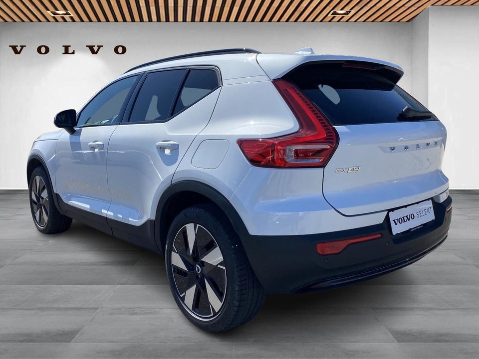 Volvo EX40 Extended Range Plus 5d