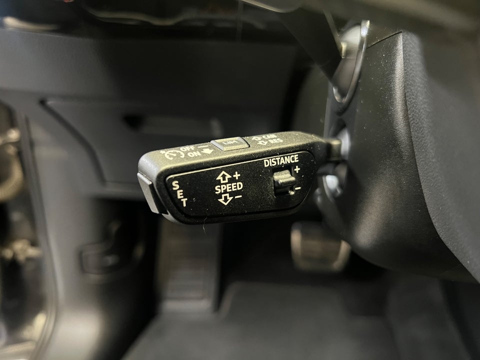 Audi Q8 e-tron 55 S-line quattro 5d