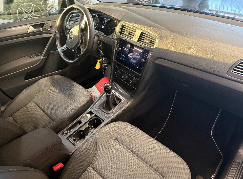 VW Golf VII 1,5 TSi 130 Comfortline Variant 5d