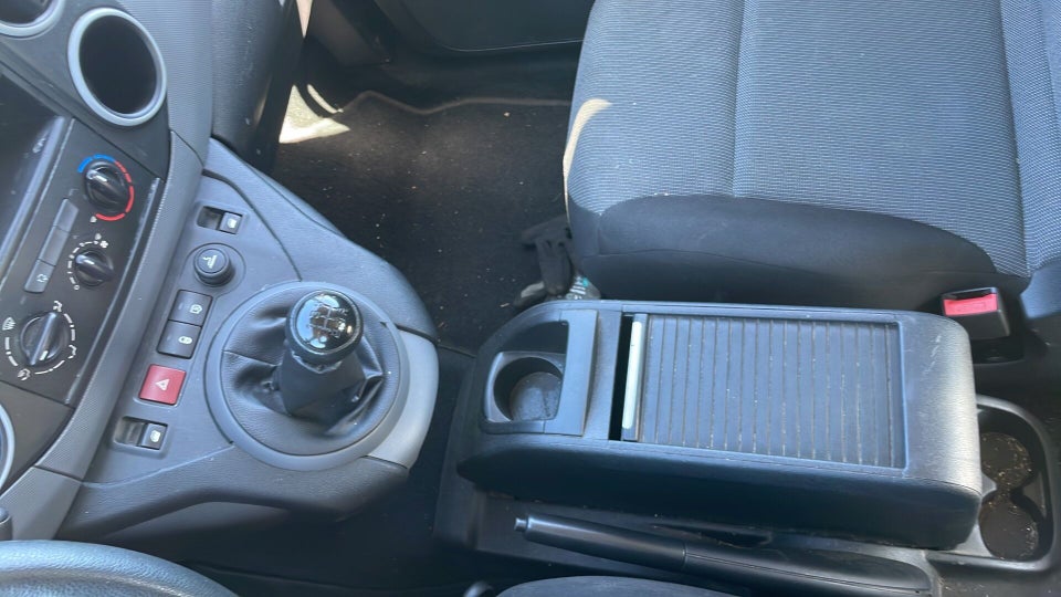 Peugeot Partner 1,6 BlueHDi 75 L1 Van 5d
