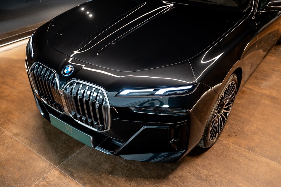 BMW i7 eDrive50 M-Sport 4d