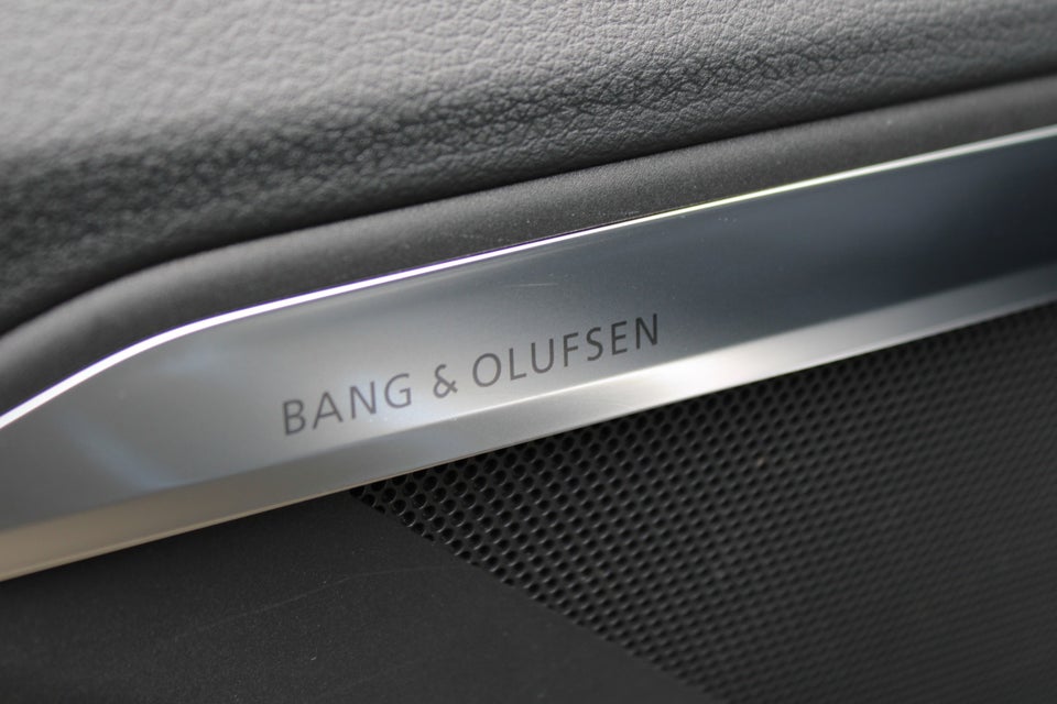 Audi e-tron 55 S-line Sportback quattro 5d