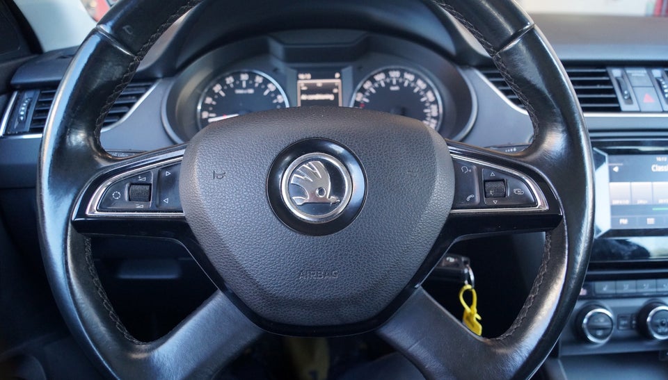 Skoda Octavia 2,0 TDi 150 Elegance Combi DSG 5d