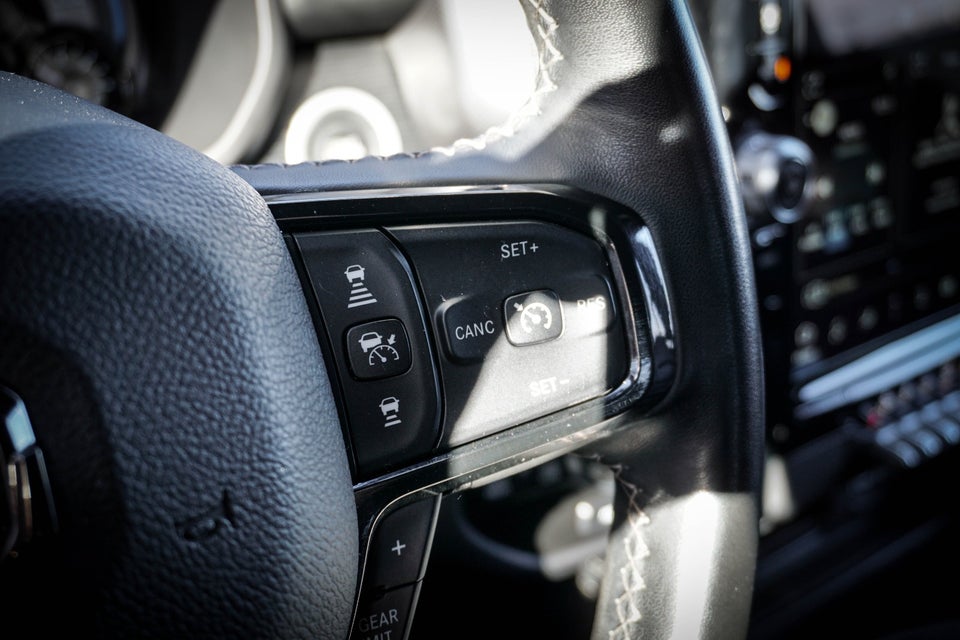 Dodge RAM 1500 5,7 V8 Hemi Limited Night aut. 4d