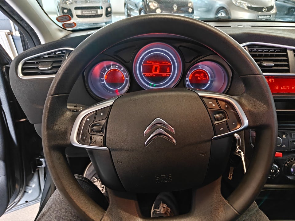 Citroën C4 1,4 VTi Attraction 5d