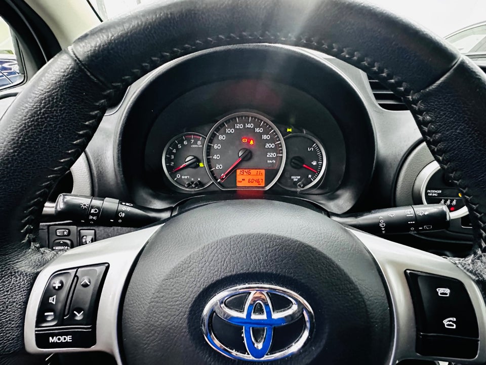 Toyota Yaris 1,0 VVT-i T2 Touch 5d