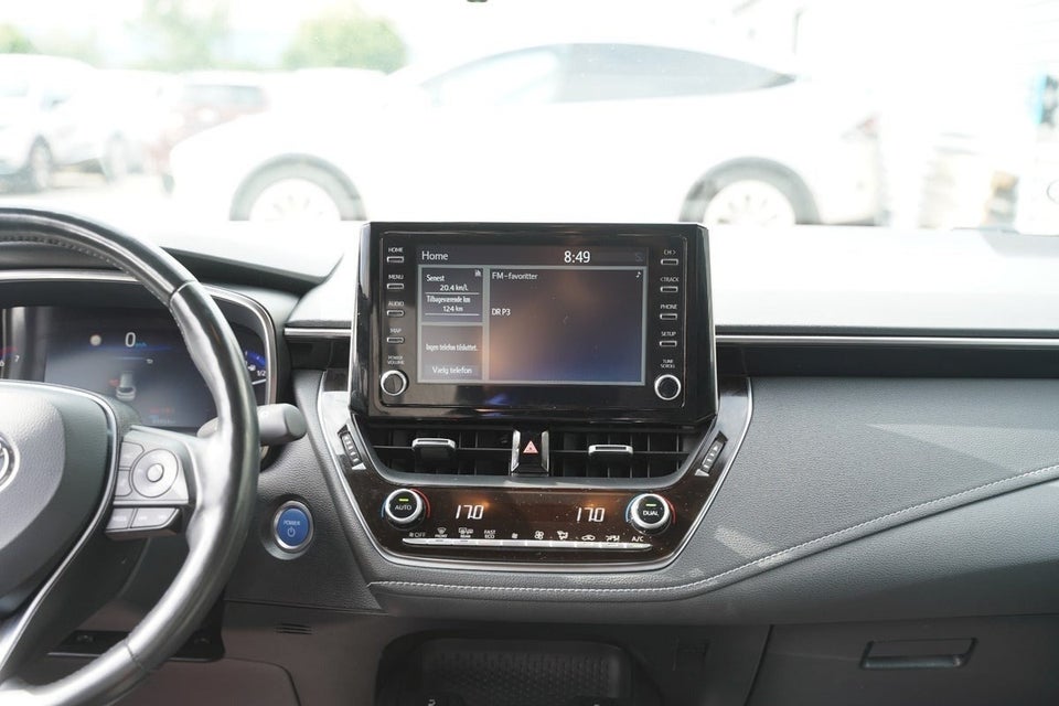 Toyota Corolla 1,8 Hybrid Premium Smart Design MDS 5d