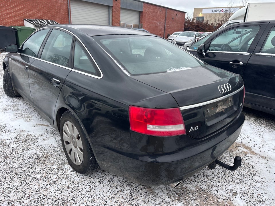 Audi A6 2,4 V6 Multitr. 4d