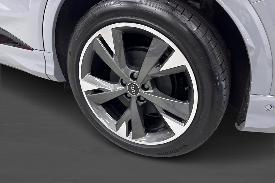 Audi Q4 e-tron performance 5d