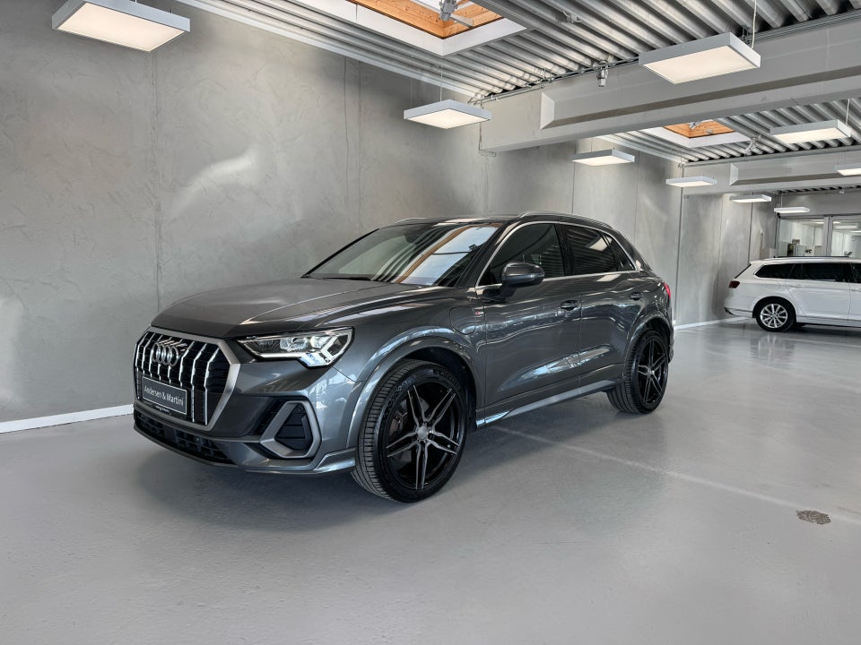 Audi Q3 45 TFSi e S-line plus S-tr. 5d