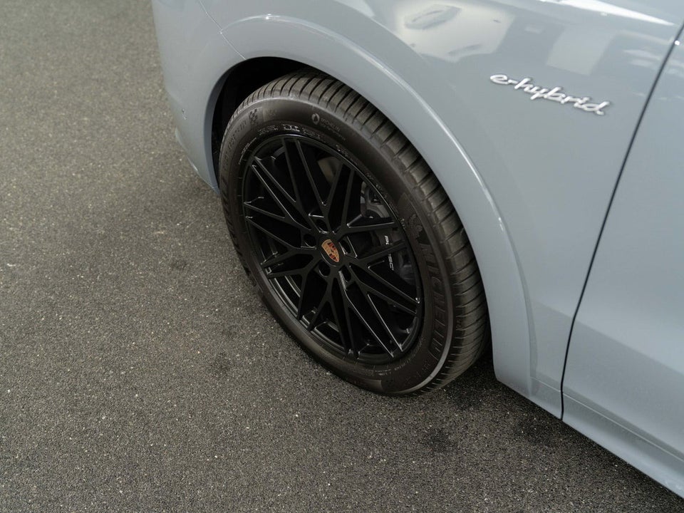 Porsche Cayenne 3,0 E-Hybrid Coupé Tiptr. 5d
