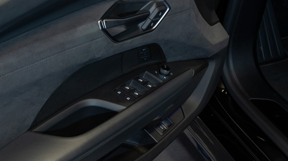 Audi e-tron GT quattro 4d