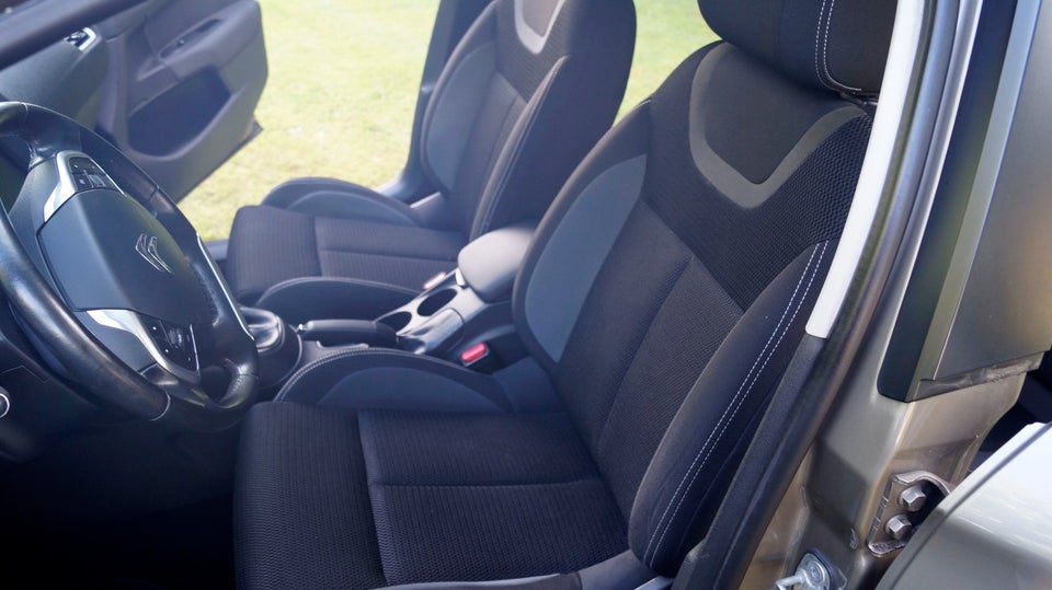 Citroën C4 1,6 BlueHDi 100 Feel 5d