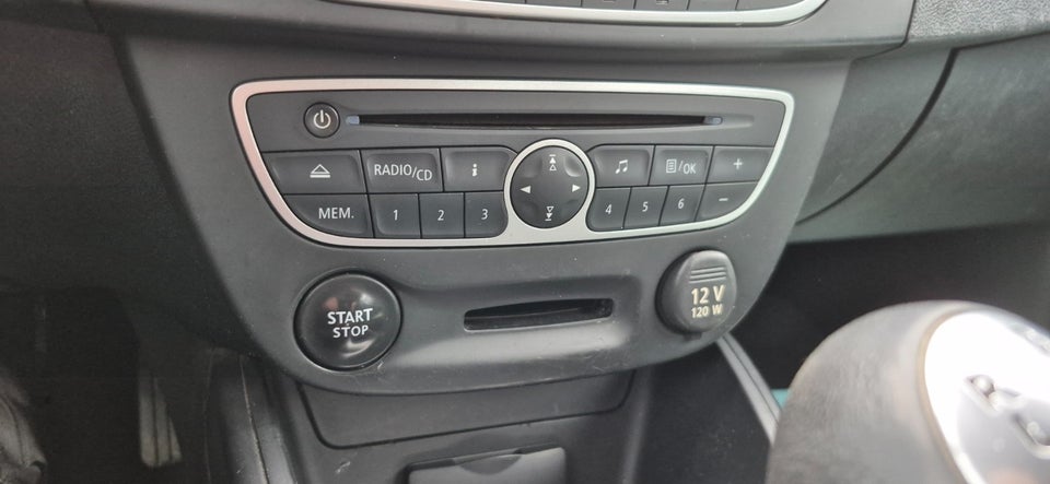 Renault Megane III 1,9 dCi 130 Expression Sport Tourer 5d