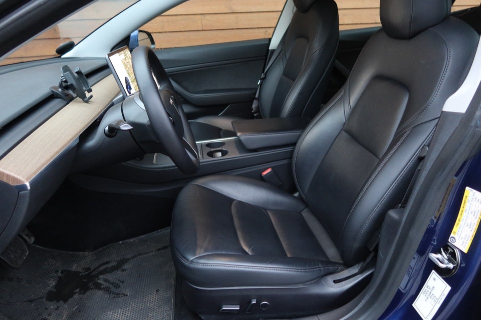 Tesla Model 3 Standard Range+ RWD 4d