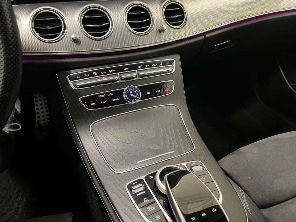 Mercedes E220 d 2,0 AMG Line aut. 4d