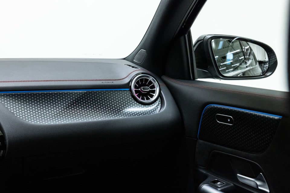 Mercedes EQA350 AMG Advance Plus 4Matic 5d