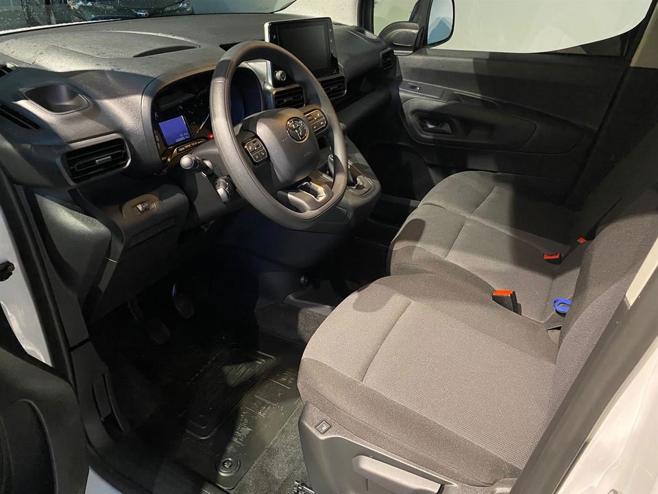 Toyota ProAce City 1,5 D 102 Medium Comfort 4d