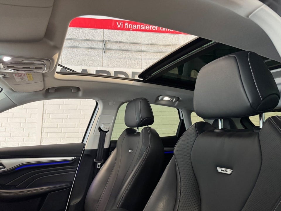 MG Marvel R Luxury 5d