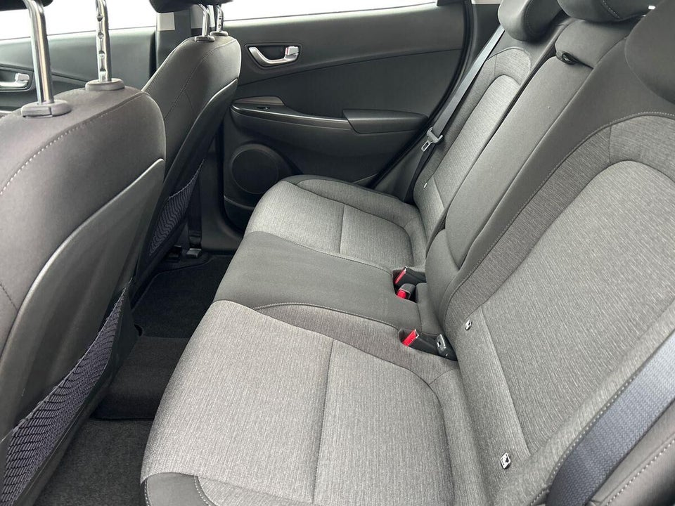Hyundai Kona 39 EV Select 5d