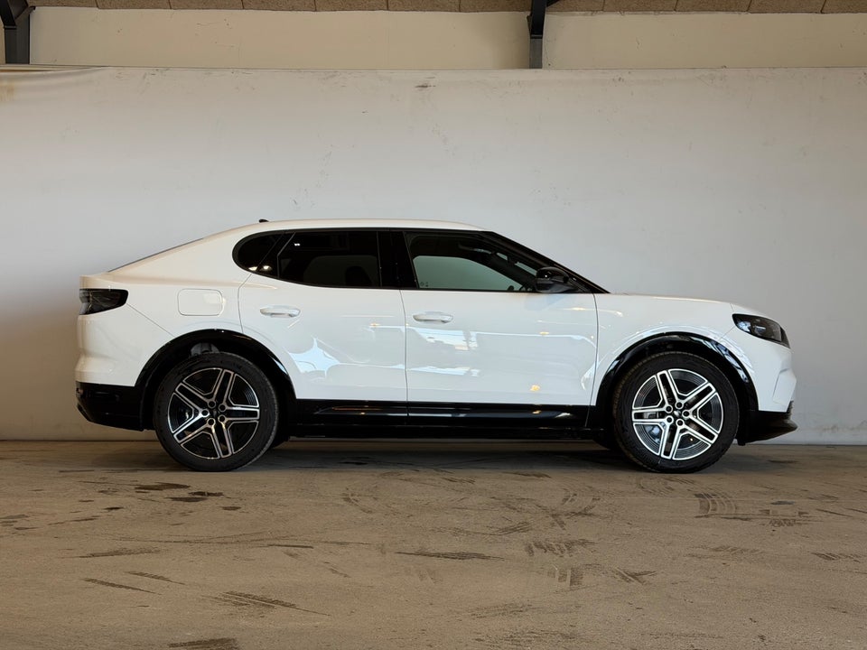 Ford Capri 77 Premium Extended Range 5d