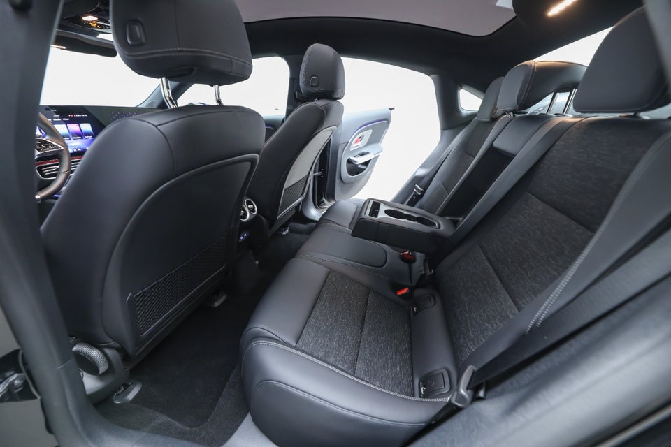 Mercedes CLA250+ EQ Progressive Advance Plus 4d