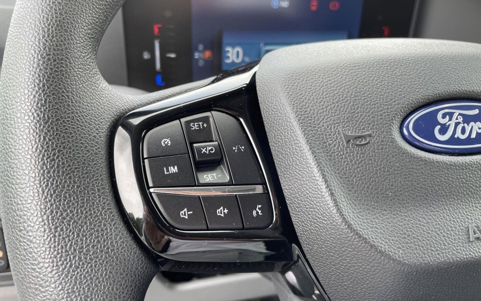 Ford E-Transit Custom 320L 64 Trend