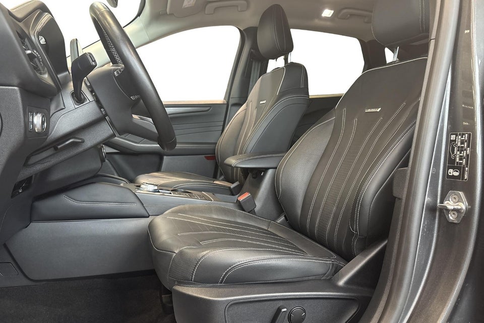 Ford Kuga 2,5 PHEV Vignale CVT 5d