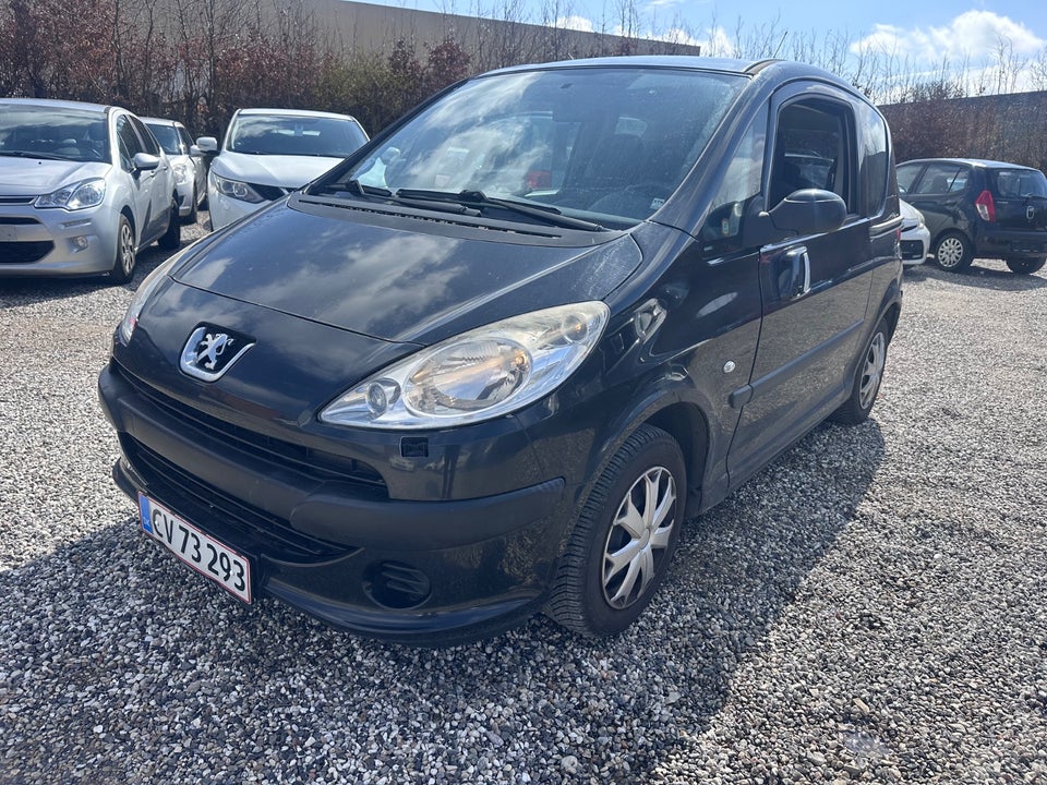 Peugeot 1007 1,4 City 3d