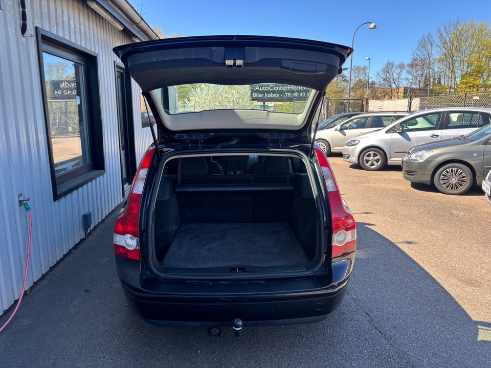 Volvo V50 2,4  5d
