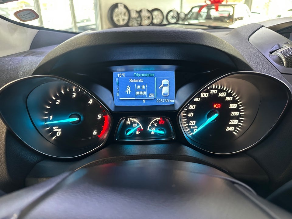 Ford Kuga 2,0 TDCi 140 Titanium 5d