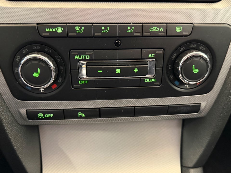 Skoda Octavia 1,6 TDi 105 Elegance 5d