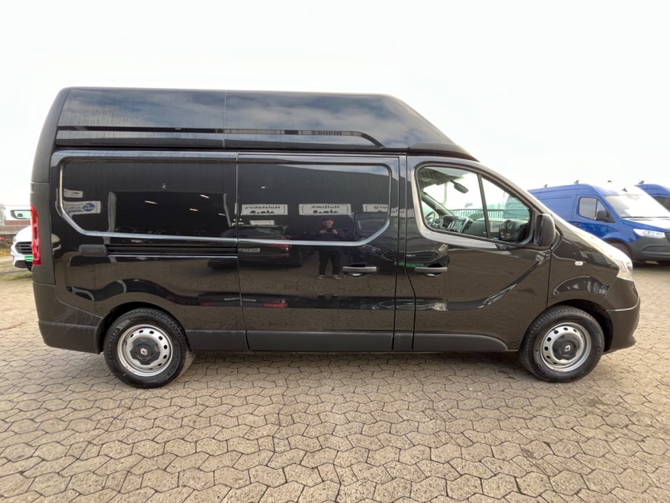 Renault Trafic T29 2,0 dCi 145 L2H2