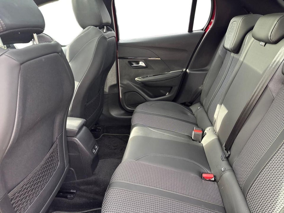 Peugeot e-208 50 GT Sky 5d