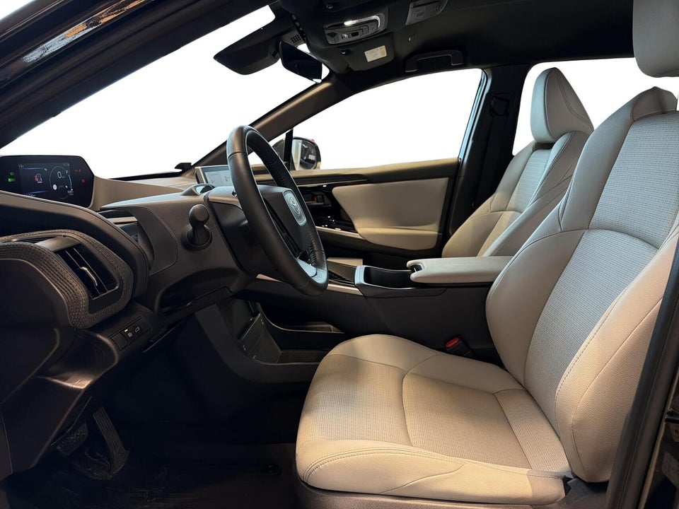 Toyota bZ4X Executive 5d