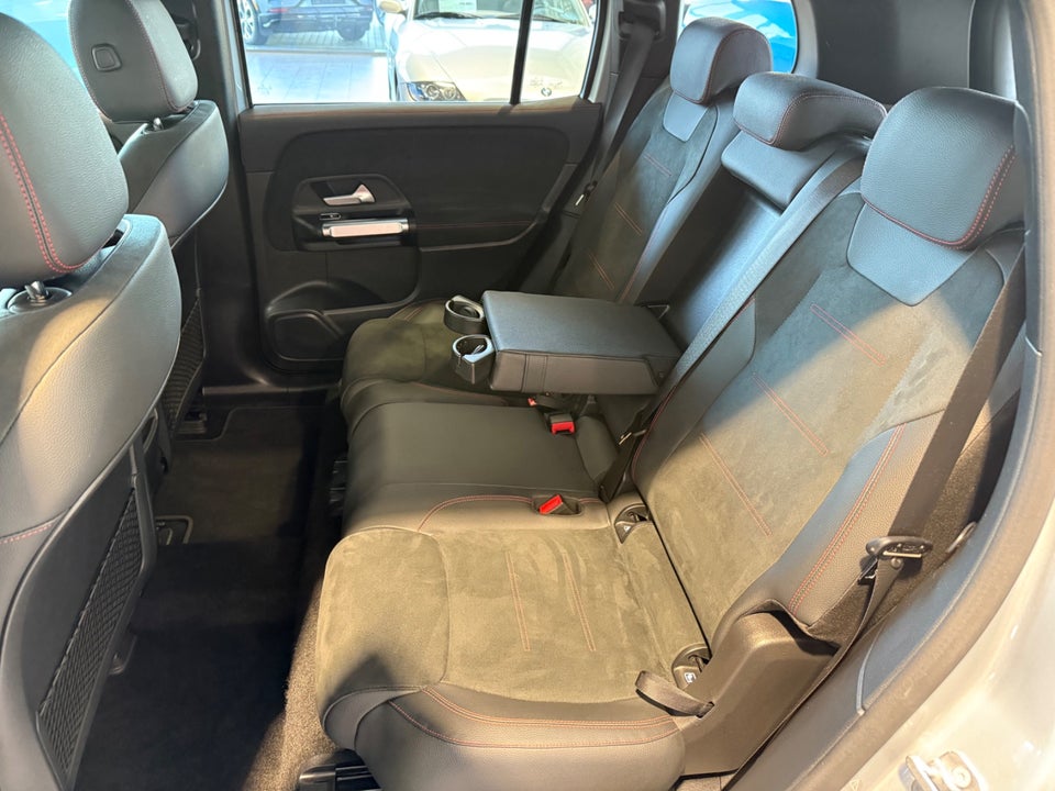 Mercedes EQB300 AMG Line 4Matic 5d