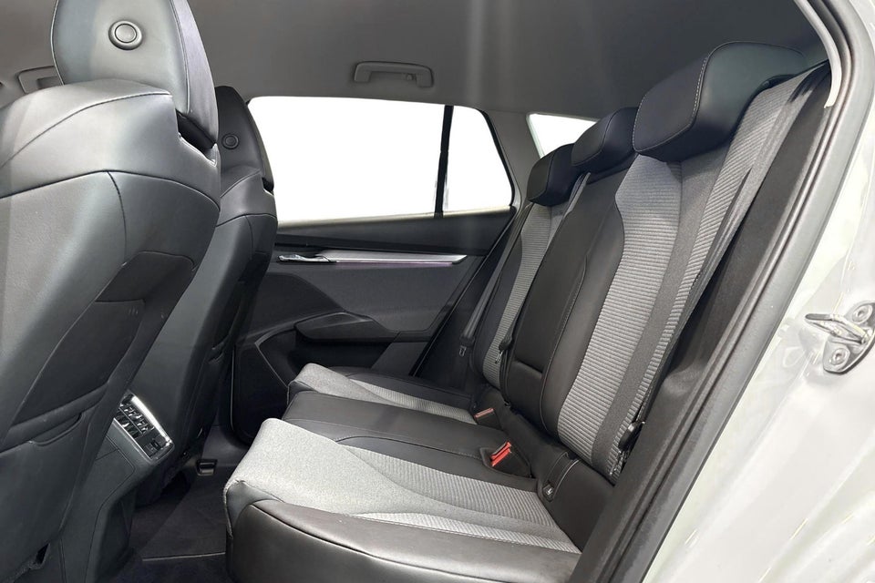 Skoda Enyaq 50 iV 5d