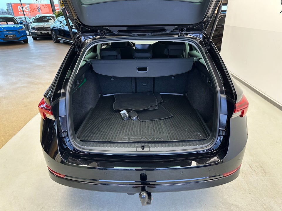 Skoda Octavia 1,4 TSi iV Plus Combi DSG 5d