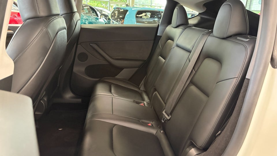 Tesla Model Y Long Range AWD 5d