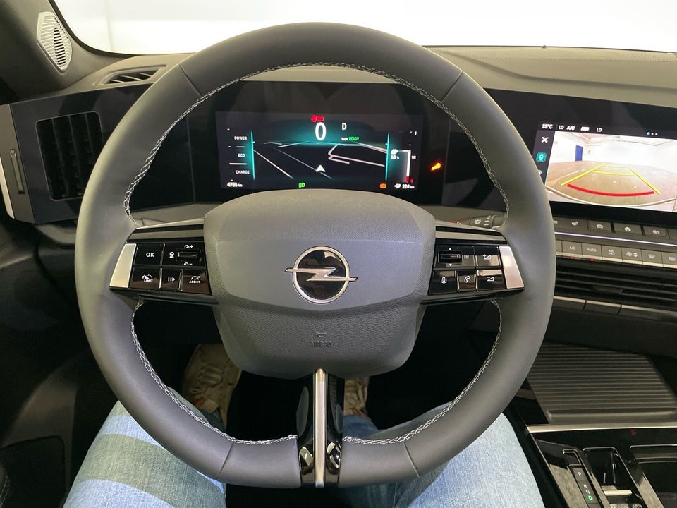 Opel Astra-e 54 GS 5d