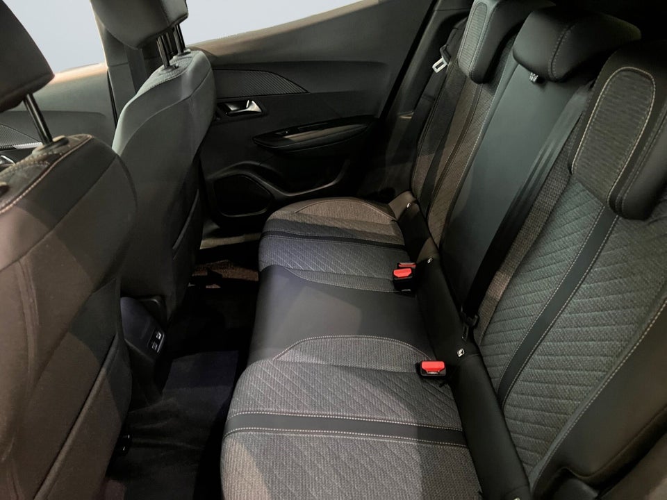 Peugeot e-2008 50 Allure 5d